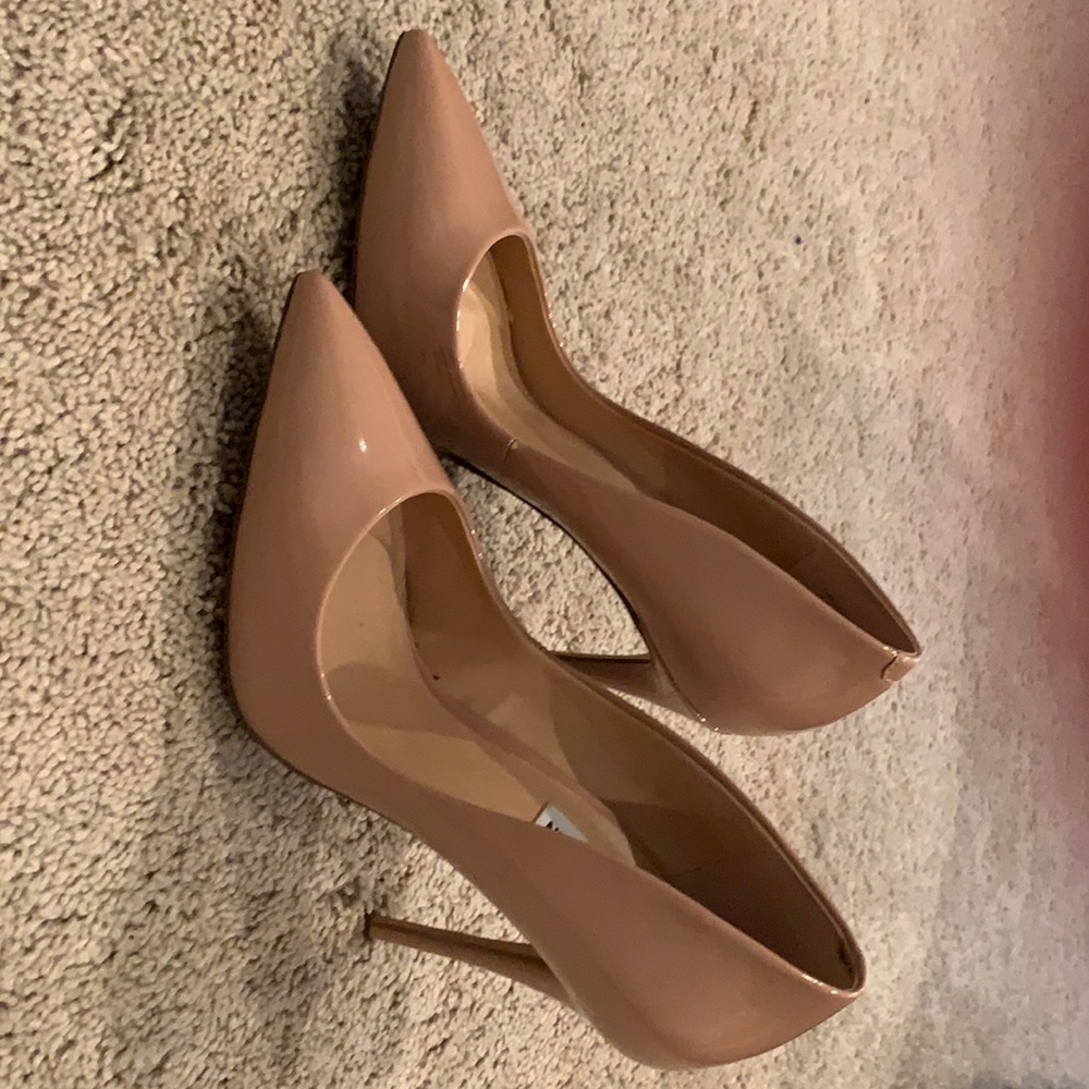 Blush pointed toe Steve Madden pumps